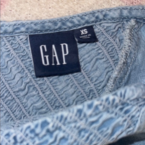 GAP| Ruffle Denim Peplum Top - Picture 4 of 9
